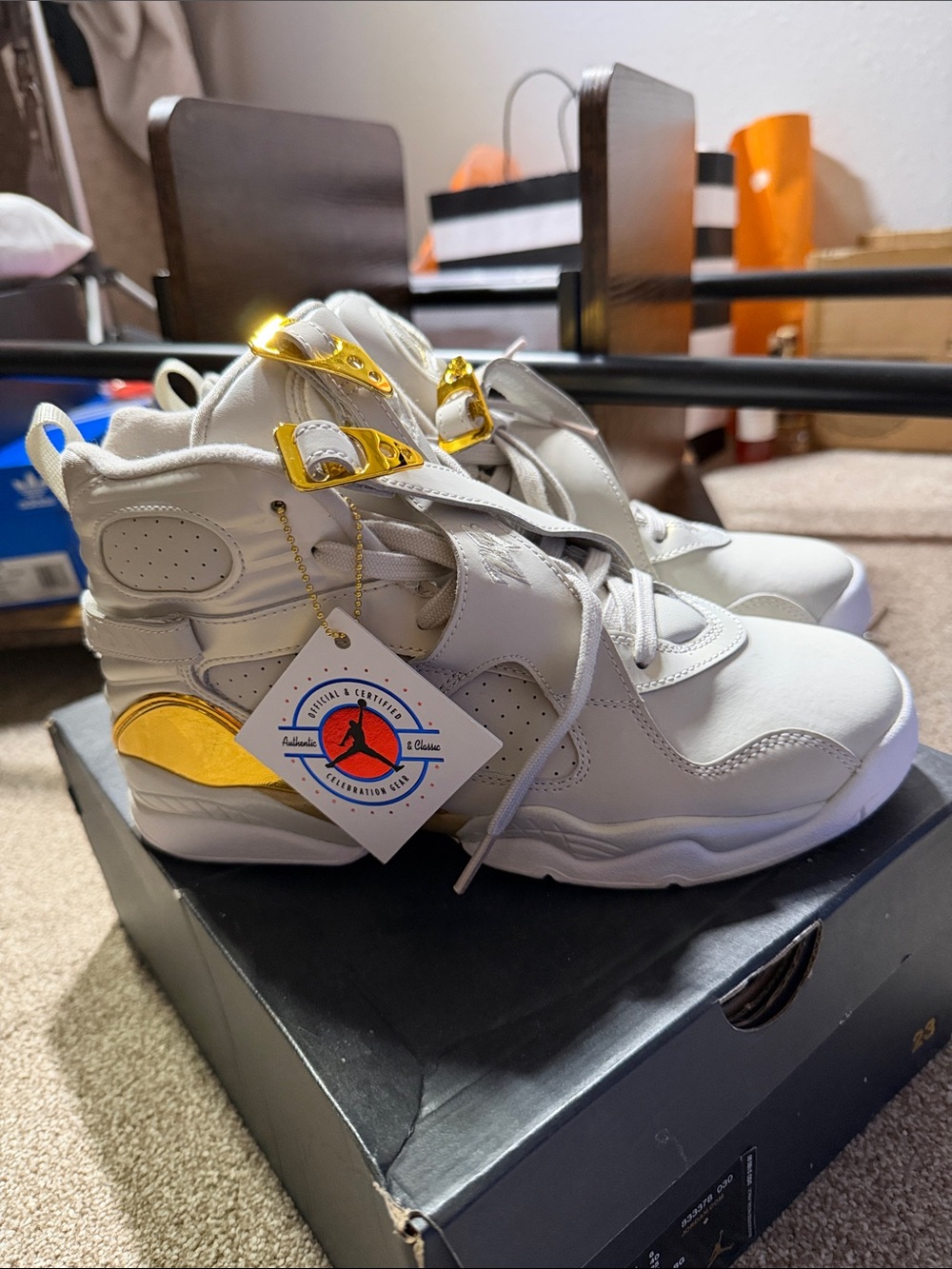 Jordan Retro 8 Champagne Pack Celebration Kids White and Gold High-Top Sneakers